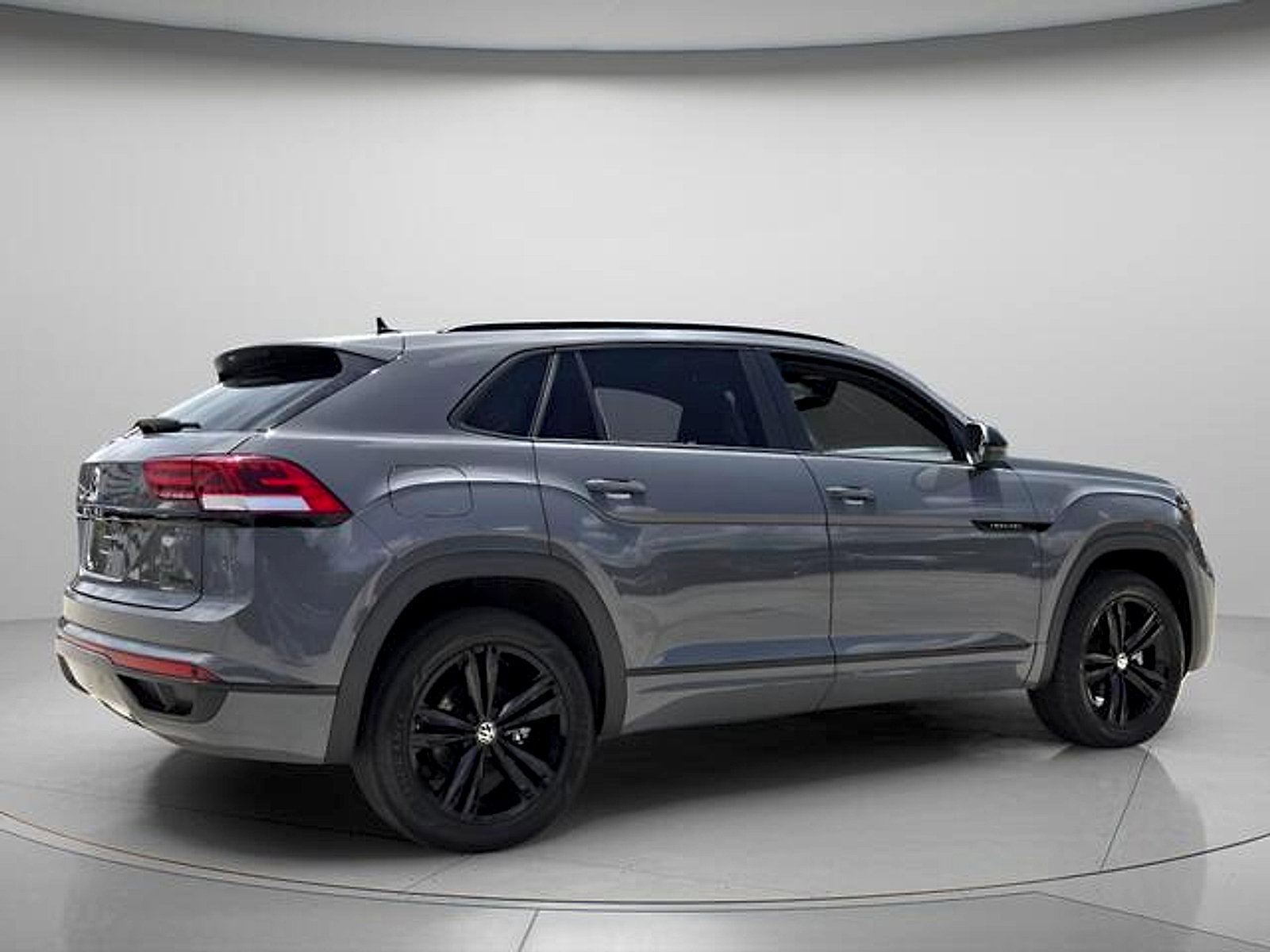 Used 2023 Volkswagen Atlas Cross Sport SEL R-Line AWD/4WD image 6