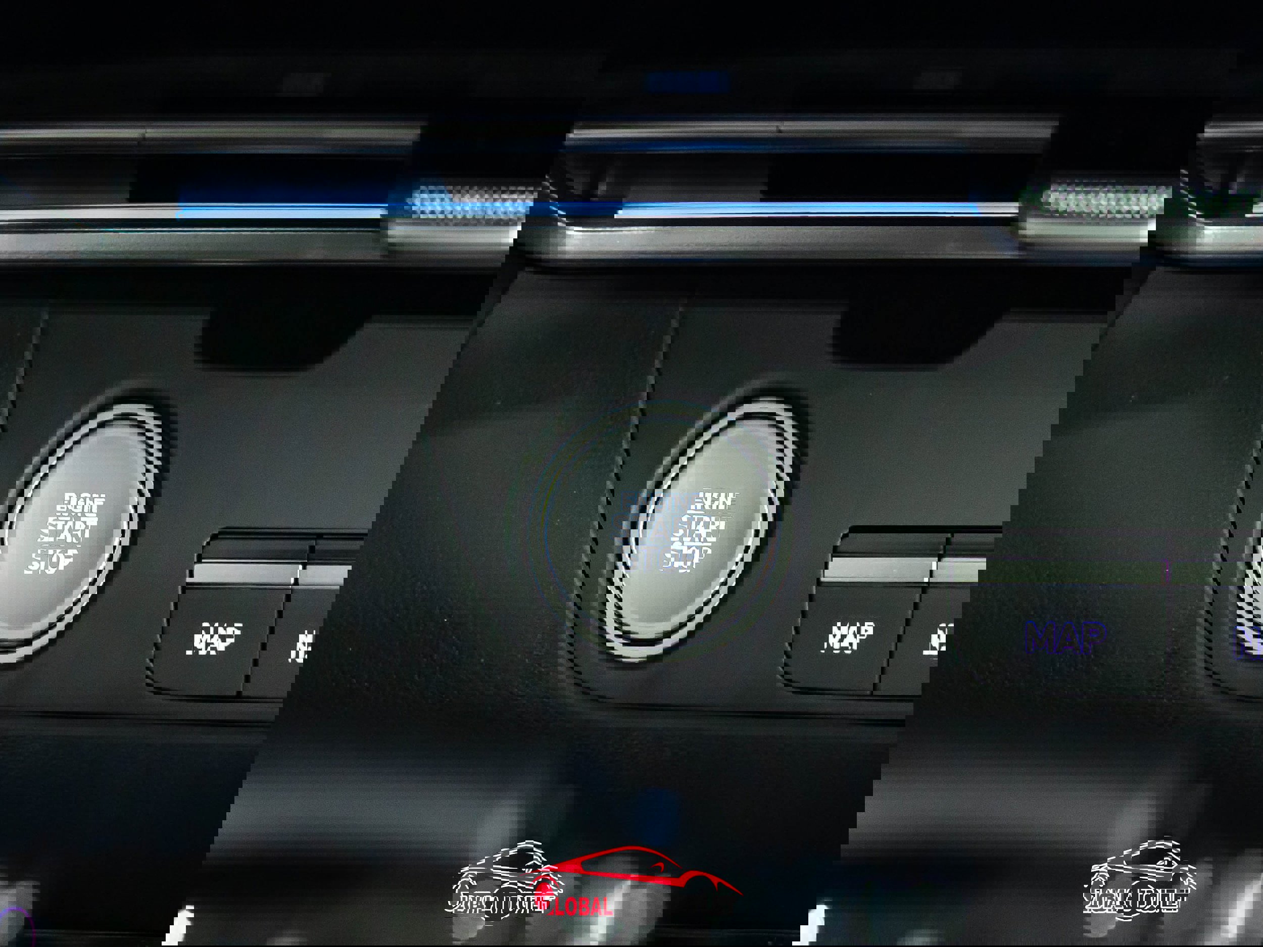 Used 2025 Hyundai Elantra SEL image 32