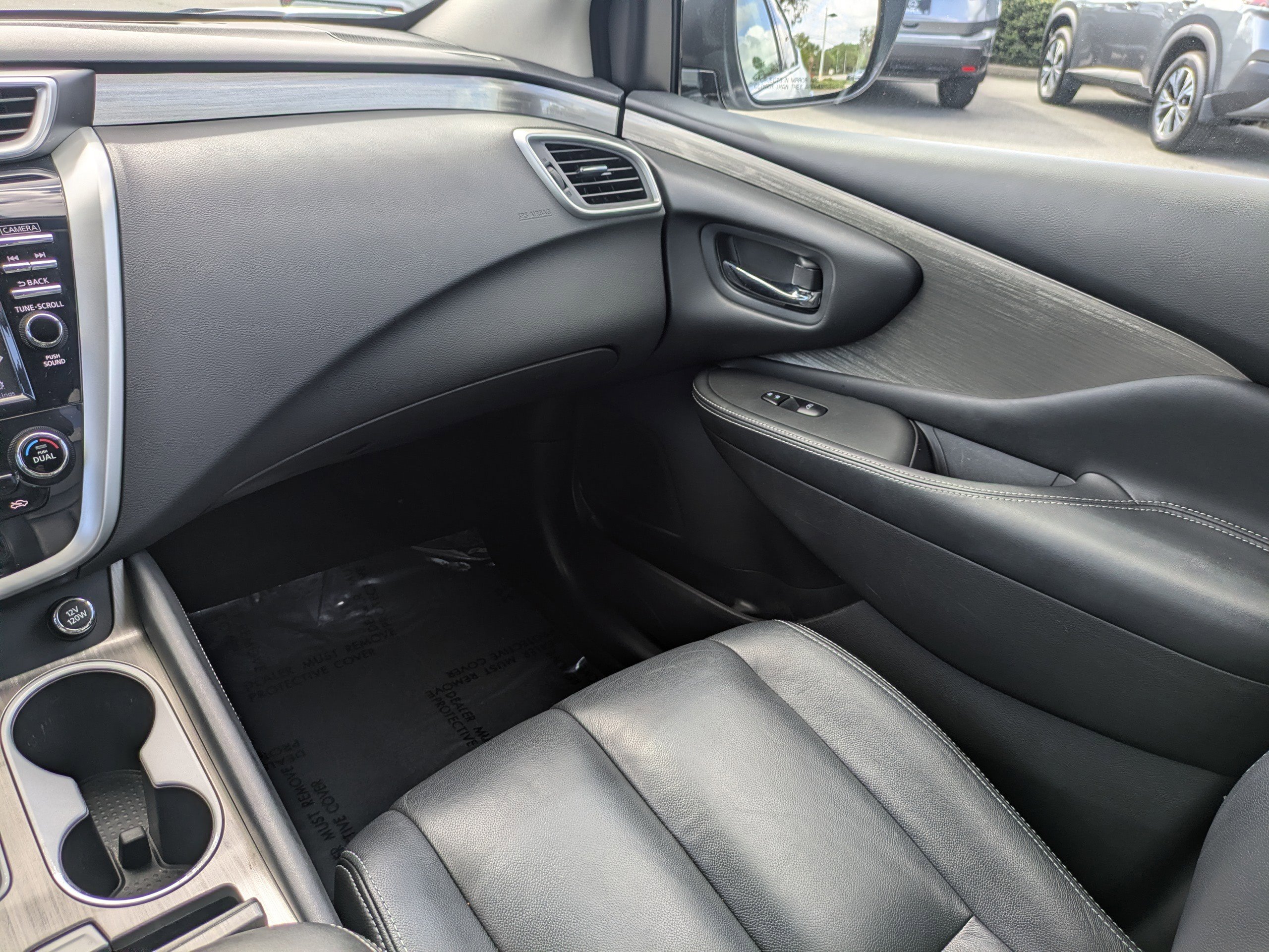 Used 2017 Nissan Murano SV image 18