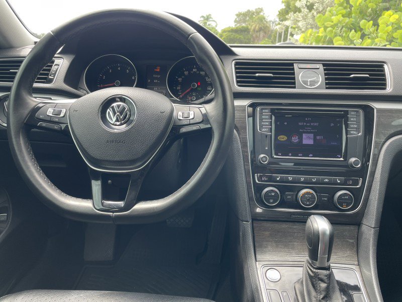 Used 2017 Volkswagen Passat 1.8T SE FWD image 13