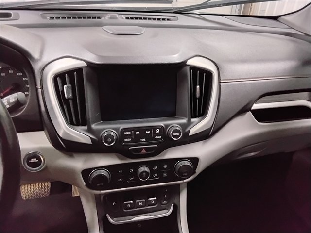 Used 2018 GMC Terrain SLT w/ Preferred Package FWD image 12