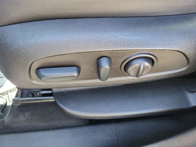 Used 2022 Chevrolet Equinox RS AWD/4WD image 11