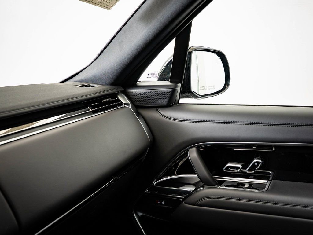 New 2026 Land Rover Range Rover SE AWD/4WD image 33