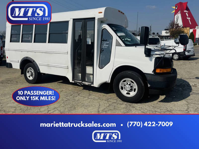 Used 2017 Chevrolet Express 3500 w/ School Bus Package RWD image 1
