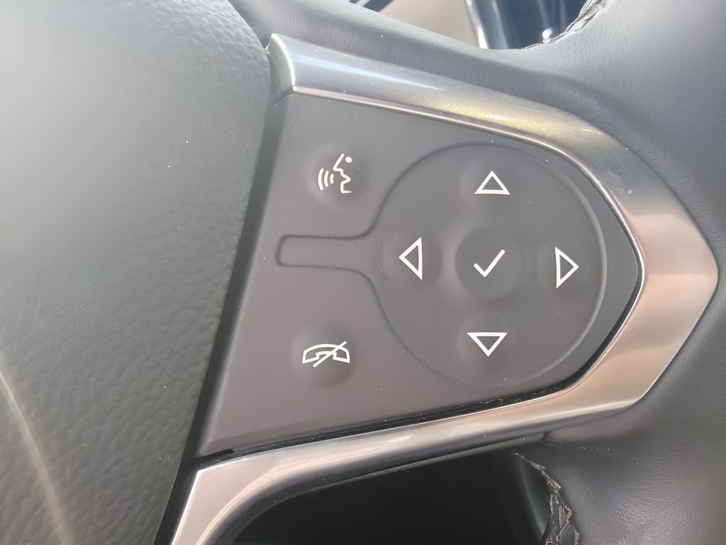 Used 2023 Chevrolet Traverse LT w/ LPO, Floor Liner Package image 18