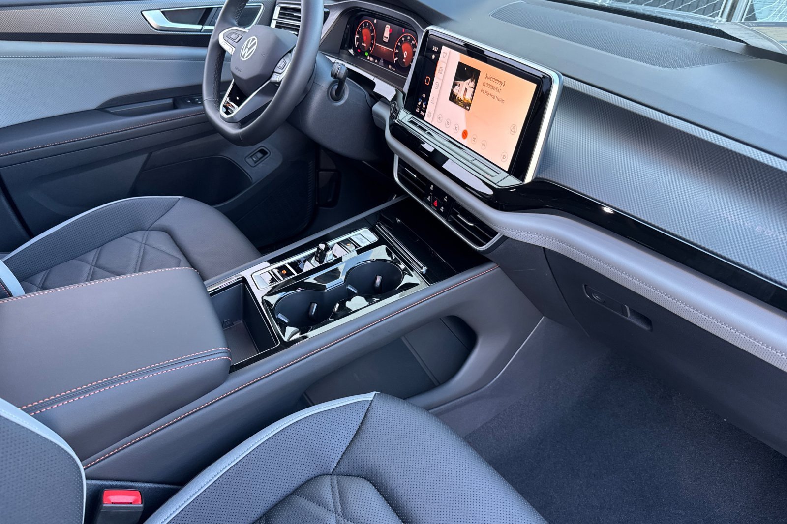 New 2025 Volkswagen Atlas Peak Edition SE image 17