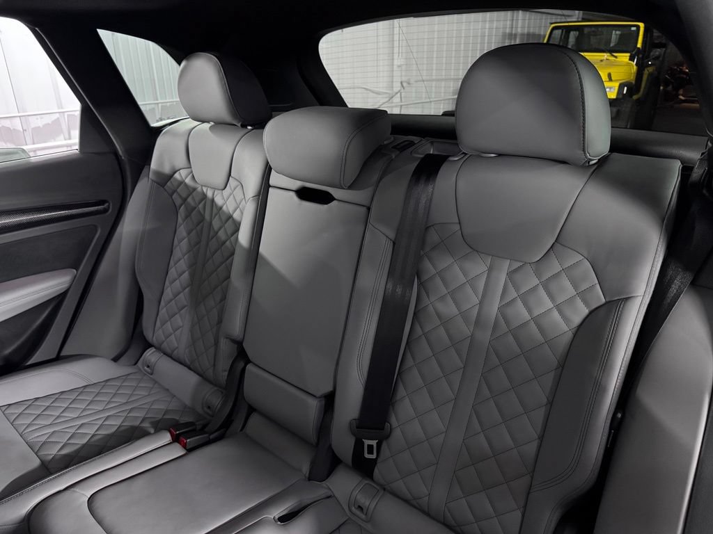 Used 2024 Audi SQ5 Prestige AWD/4WD image 49