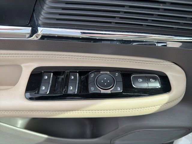 Used 2022 Lincoln Corsair AWD w/ Premium Package image 25