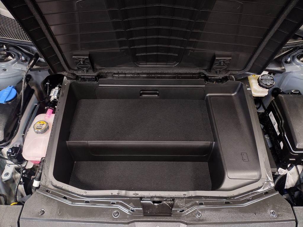 Used 2025 Hyundai Ioniq 5 SE image 9