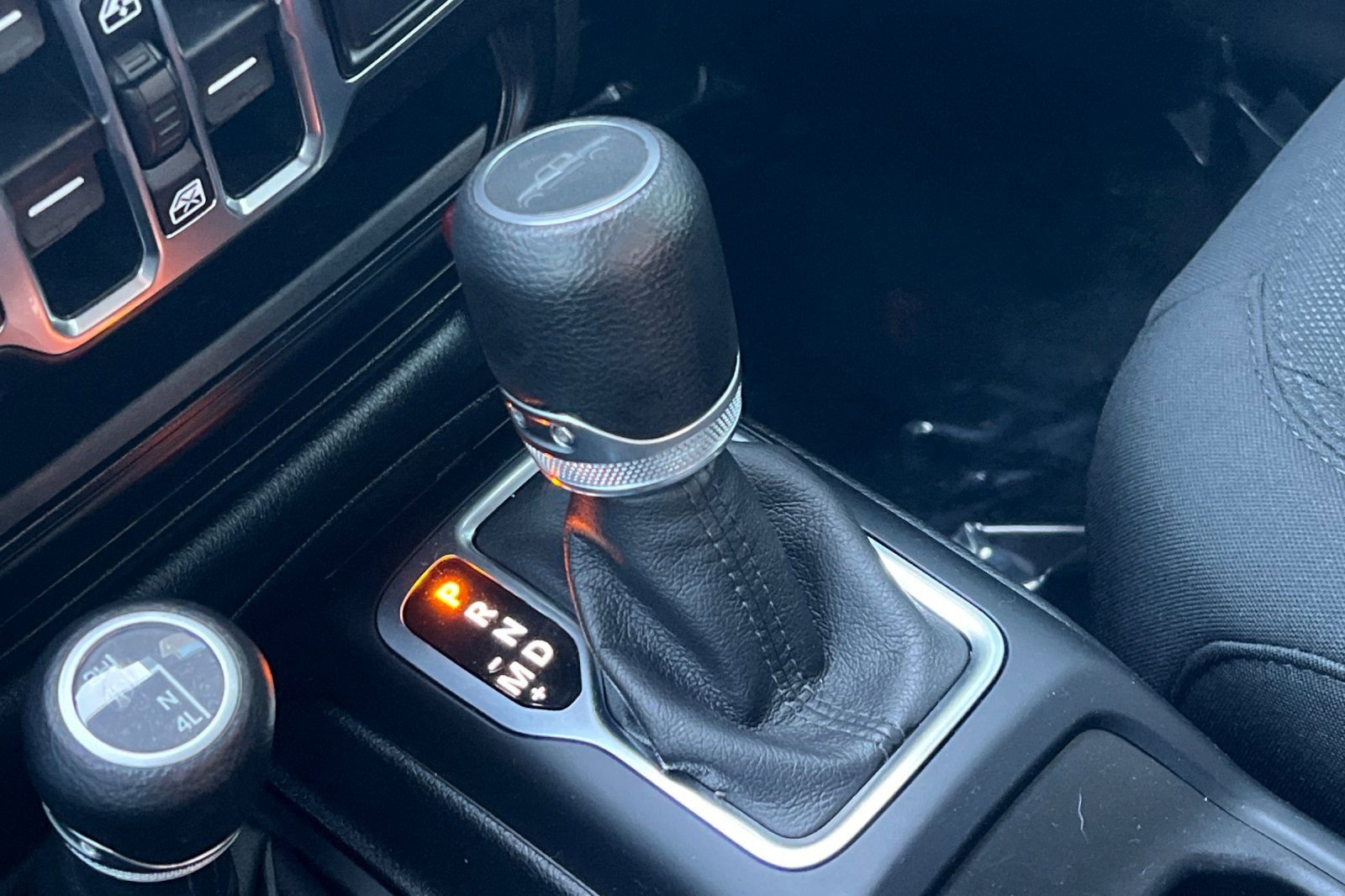 Used 2020 Jeep Gladiator Sport w/ Quick Order Package 24S image 18