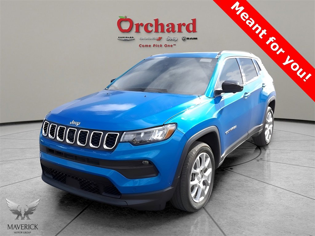 Used 2024 Jeep Compass Latitude w/ Sun and Sound Group