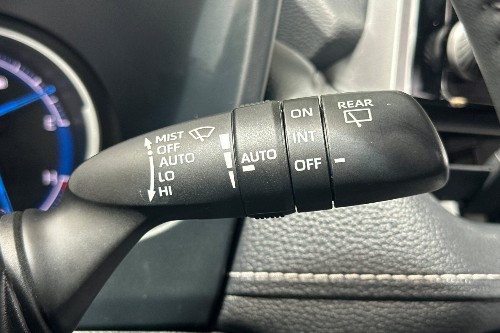 Used 2023 Toyota RAV4 XLE Premium AWD/4WD image 32