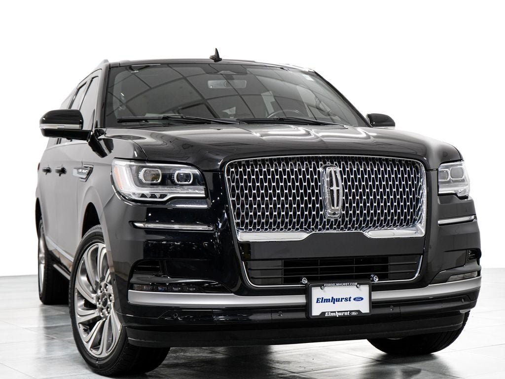 Used 2023 Lincoln Navigator L Reserve w/ Equipment Group 201A AWD/4WD image 3
