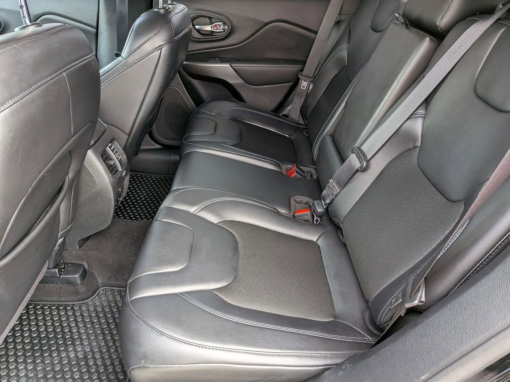 Used 2020 Jeep Cherokee Latitude Plus w/ Cold Weather Group image 26