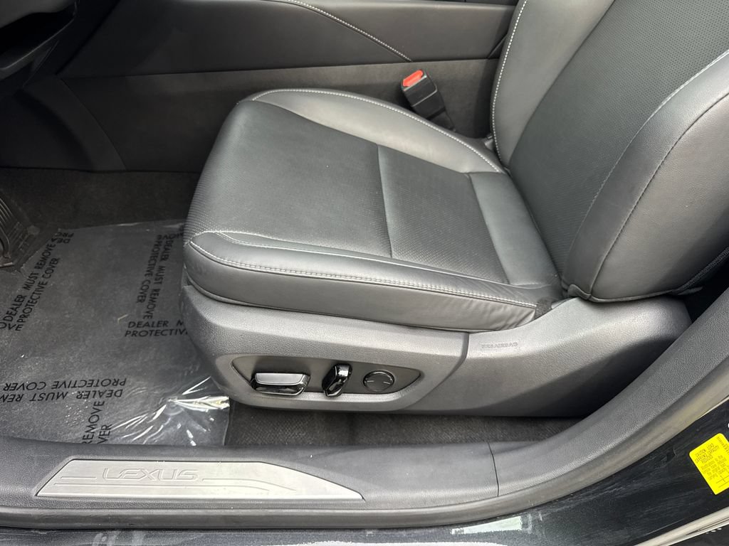 Used 2024 Lexus RX 350 Premium w/ Cold Area Package AWD/4WD image 25
