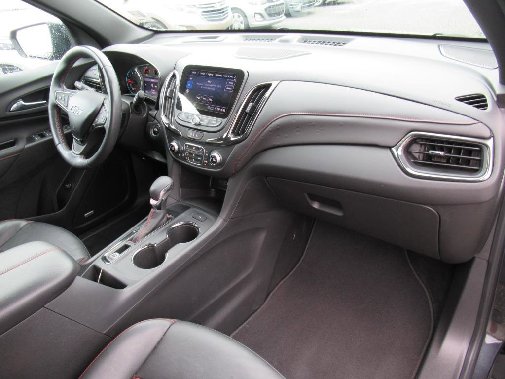 Used 2022 Chevrolet Equinox RS w/ RS Leather Package image 11