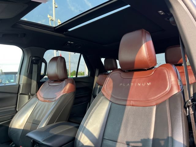 Certified 2023 Ford Explorer Platinum w/ Technology Package AWD/4WD image 24