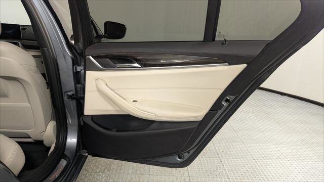 Used 2017 BMW 540i w/ Premium Package image 21