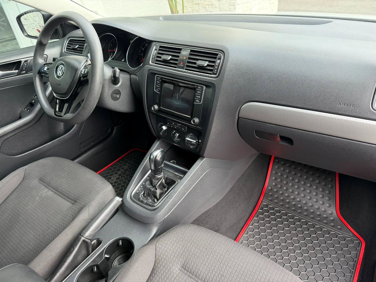 Used 2016 Volkswagen Jetta SE image 46
