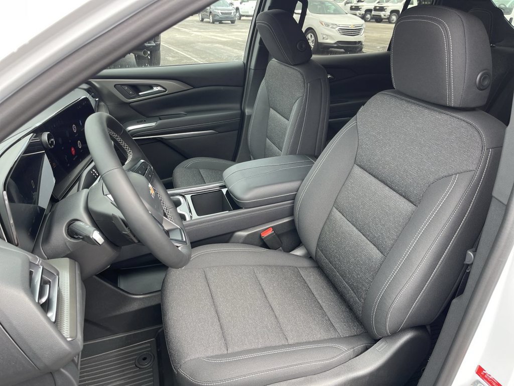 New 2027 Chevrolet Traverse LT w/ Driver Confidence Package AWD/4WD image 11