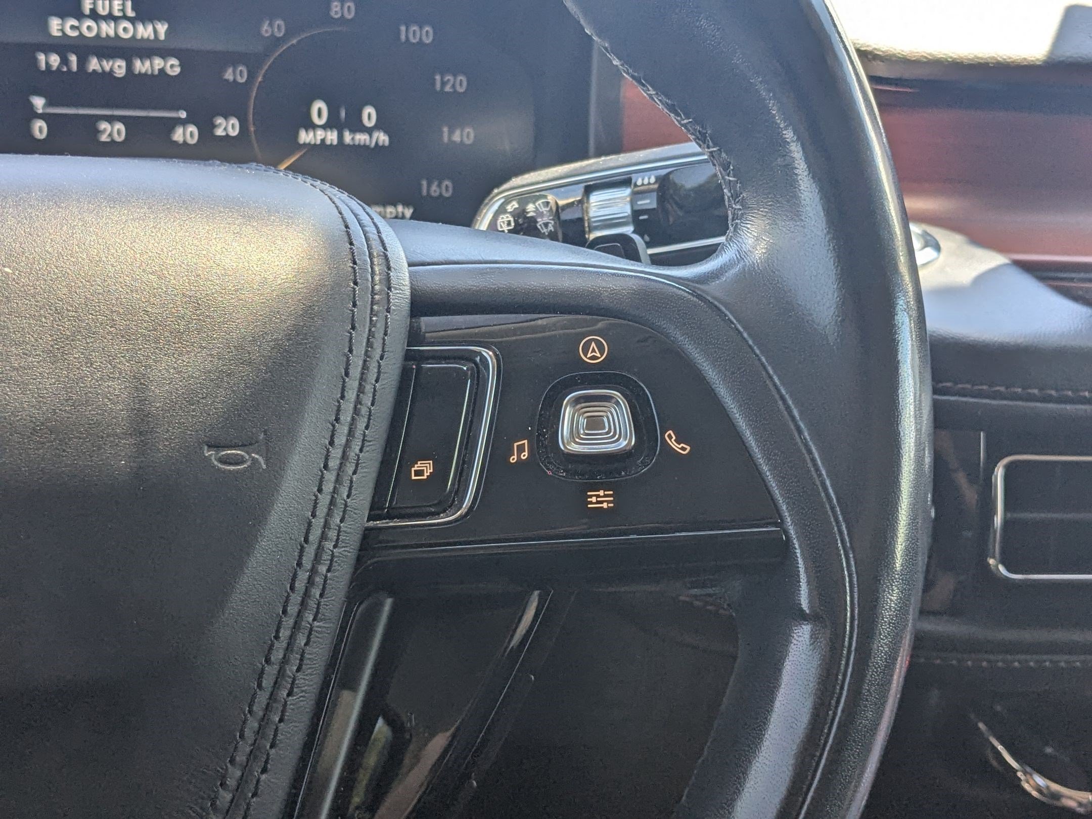Used 2021 Lincoln Aviator Reserve AWD/4WD image 19