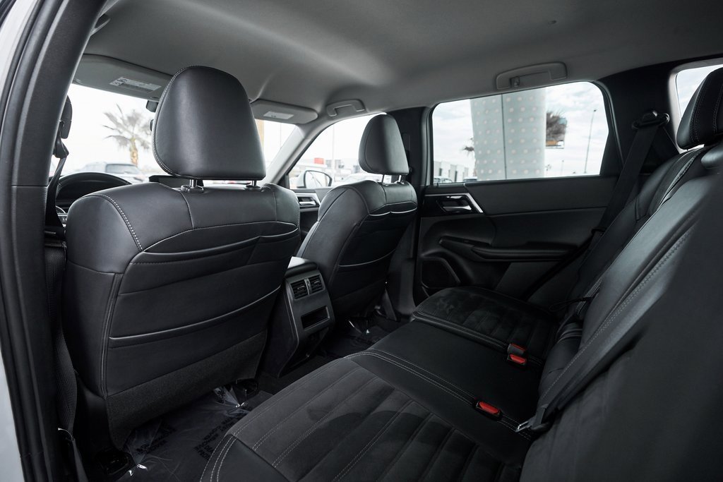 Used 2023 Mitsubishi Outlander SE image 22