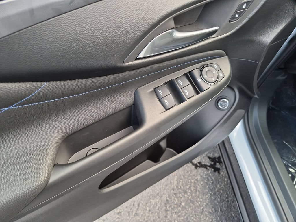 New 2026 Buick Envista Sport Touring w/ Convenience I Package FWD image 16