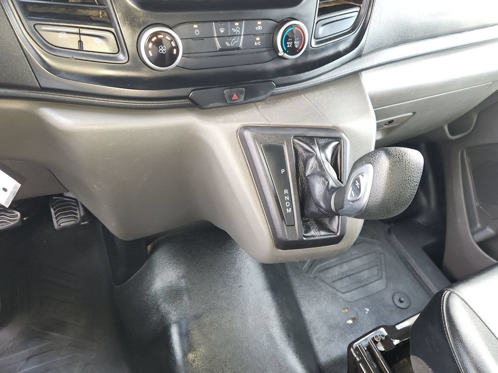 Used 2022 Ford Transit 350 DRW RWD image 24