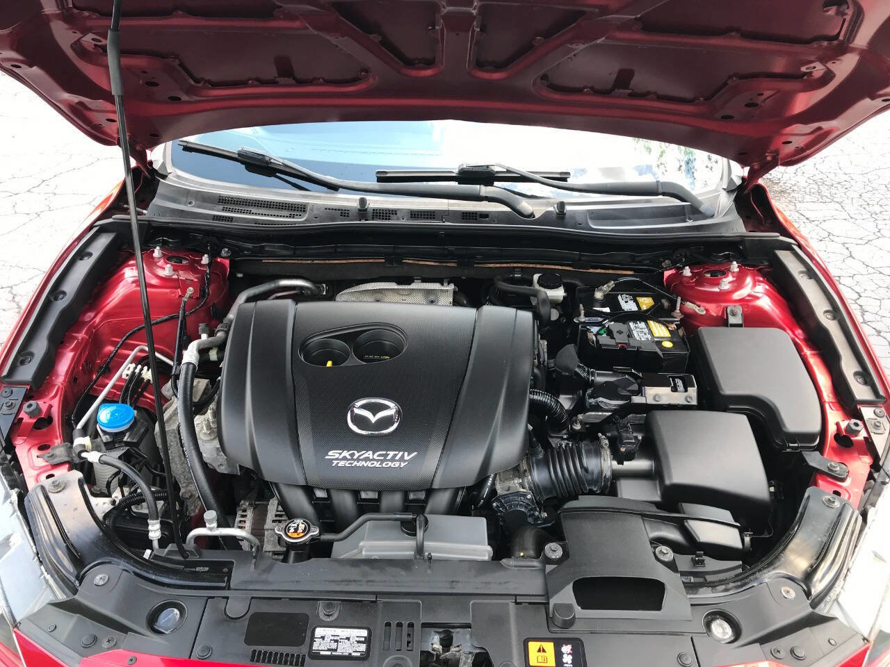 Used 2016 MAZDA MAZDA3 i Sport w/ Preferred Equipment Package FWD image 8