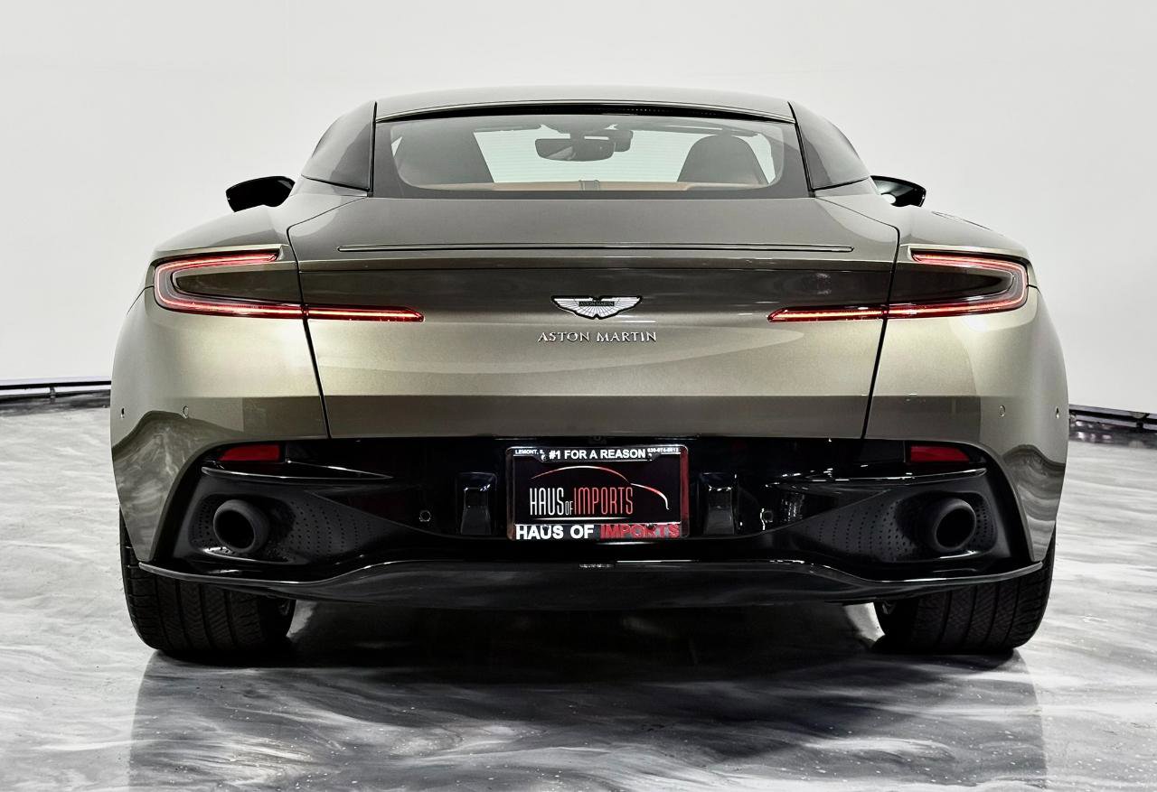 Used 2018 Aston Martin DB11 V12 RWD image 8