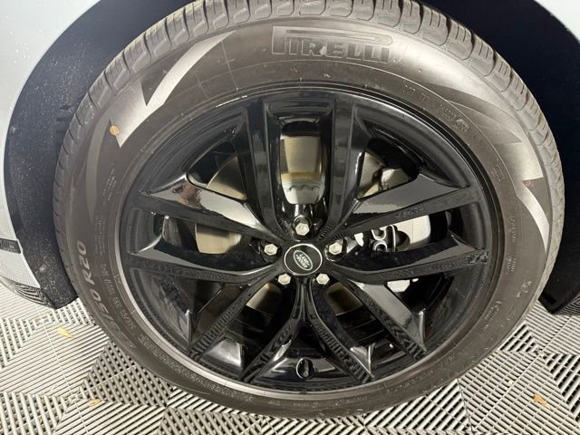 New 2026 Land Rover Range Rover Velar Dynamic SE image 13