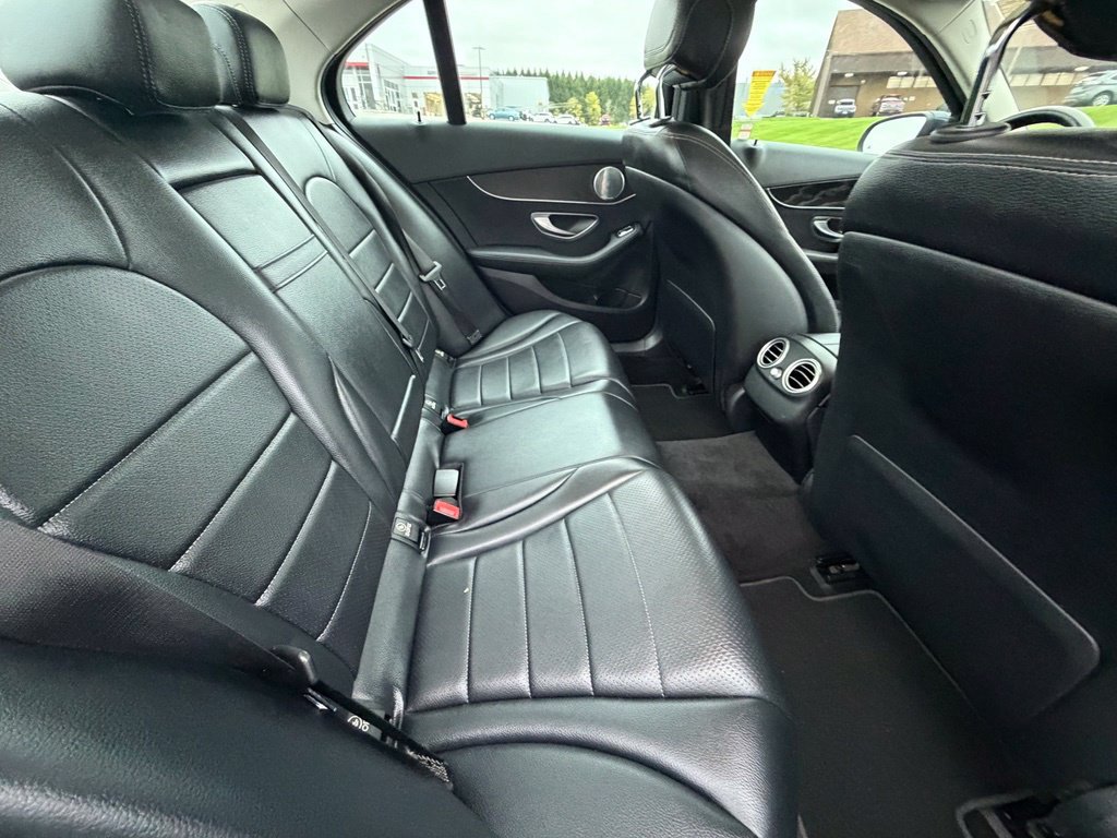 Used 2017 Mercedes-Benz C 300 4MATIC Sedan image 38