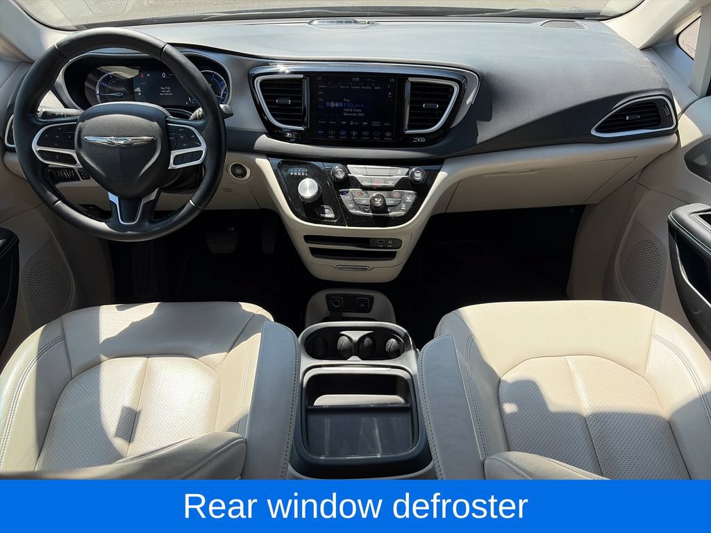 Used 2018 Chrysler Pacifica Touring-L FWD image 12