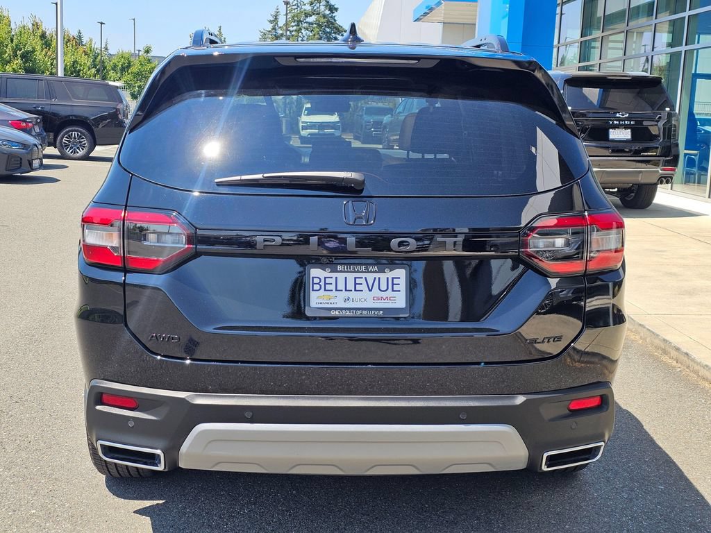 Used 2025 Honda Pilot Elite image 4