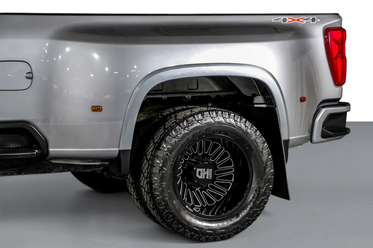 Used 2025 Chevrolet Silverado 3500 LTZ w/ LTZ Convenience Package AWD/4WD image 14