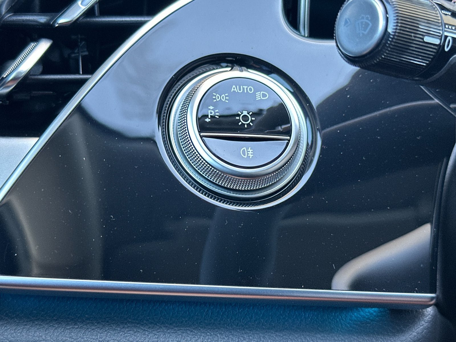 New 2026 Mercedes-Benz E 450 4MATIC Sedan image 34