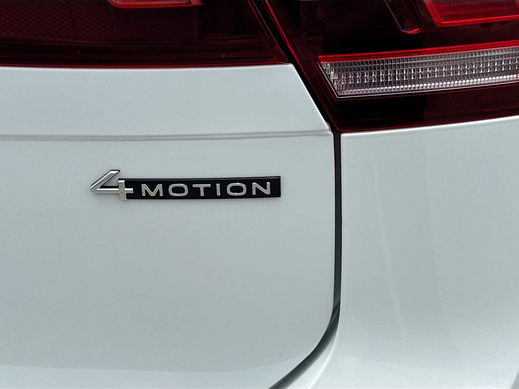 Used 2022 Volkswagen Tiguan S AWD/4WD image 11