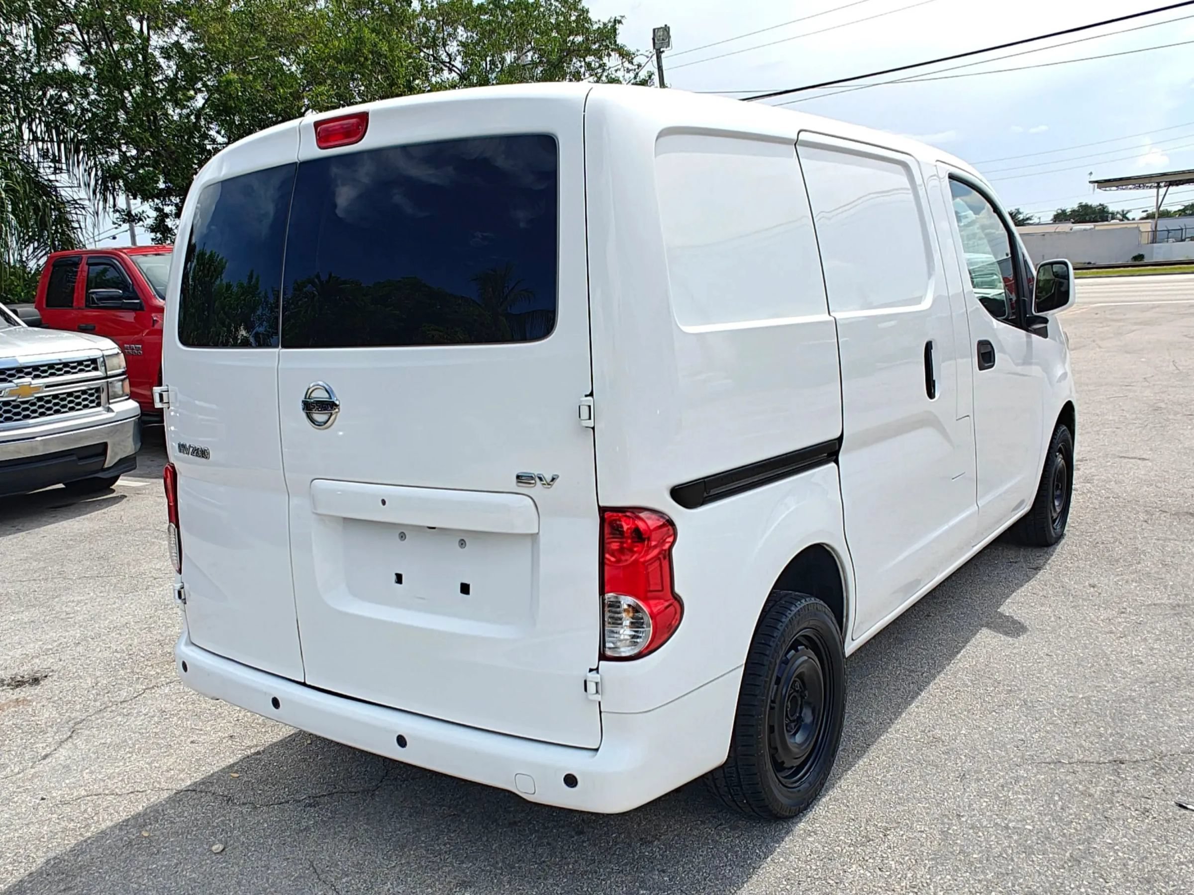 Used 2020 Nissan NV200 SV w/ Back Door Glass Package FWD image 8