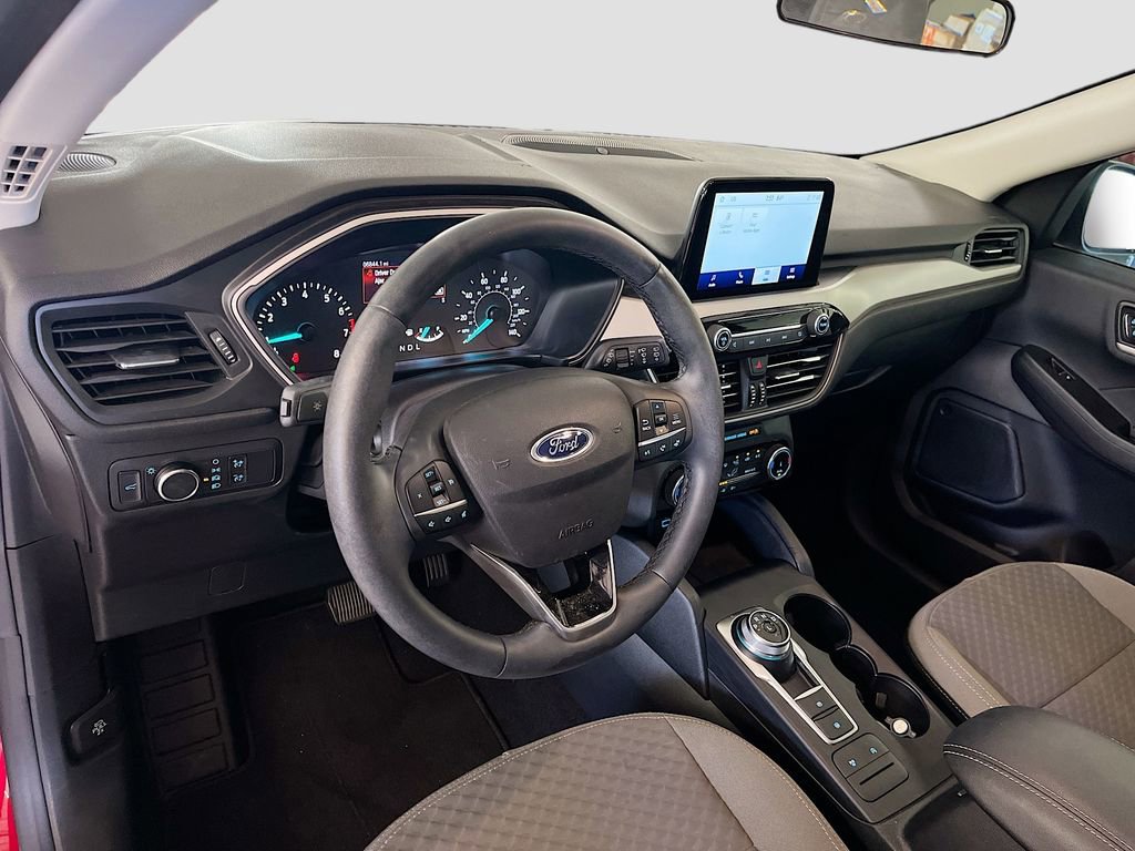 Used 2022 Ford Escape SE w/ SE Sport Appearance Package FWD image 9
