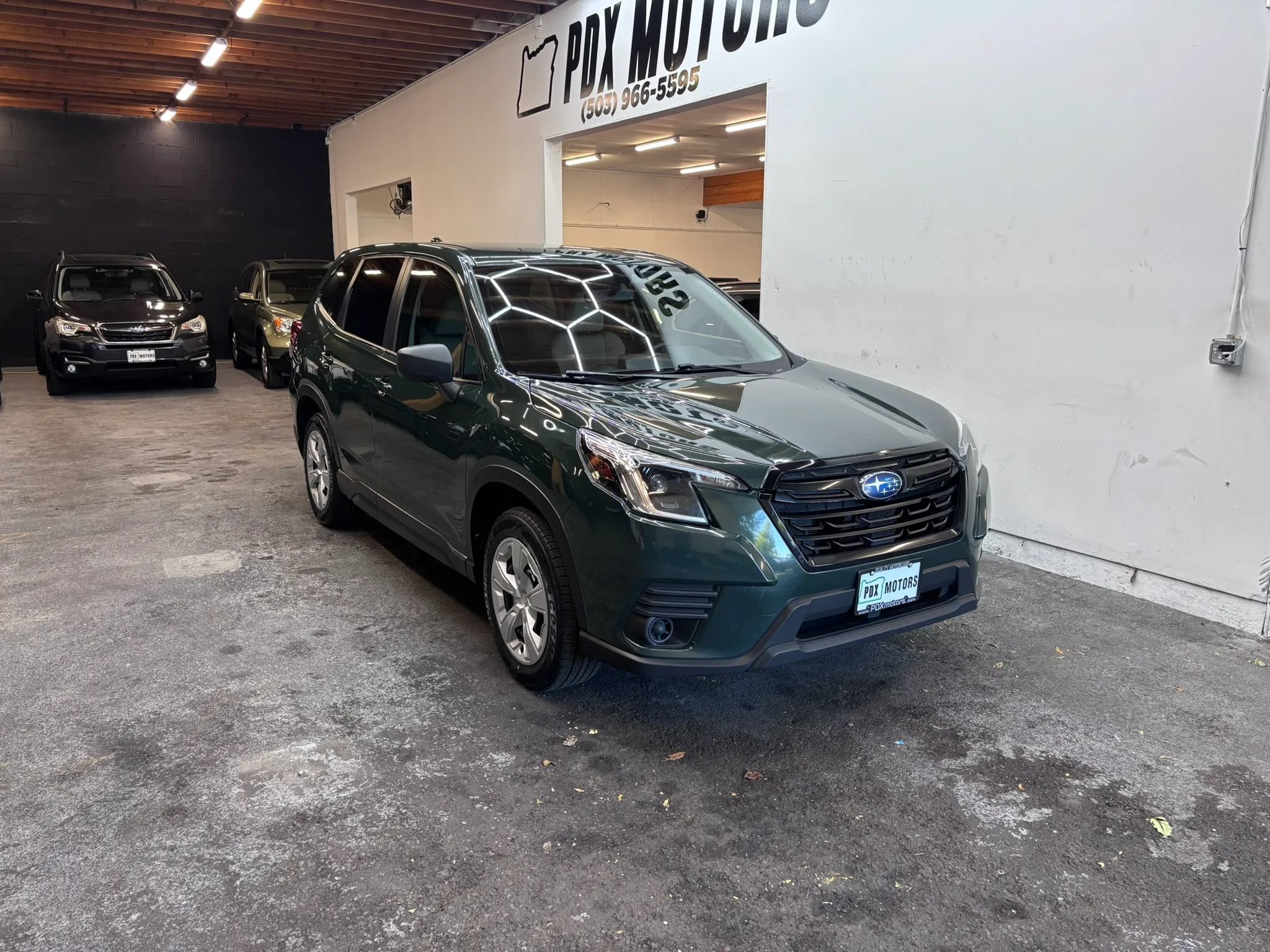 Used 2023 Subaru Forester AWD/4WD image 2