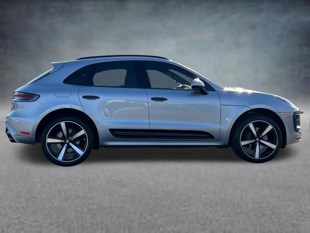 Used 2024 Porsche Macan AWD/4WD image 6