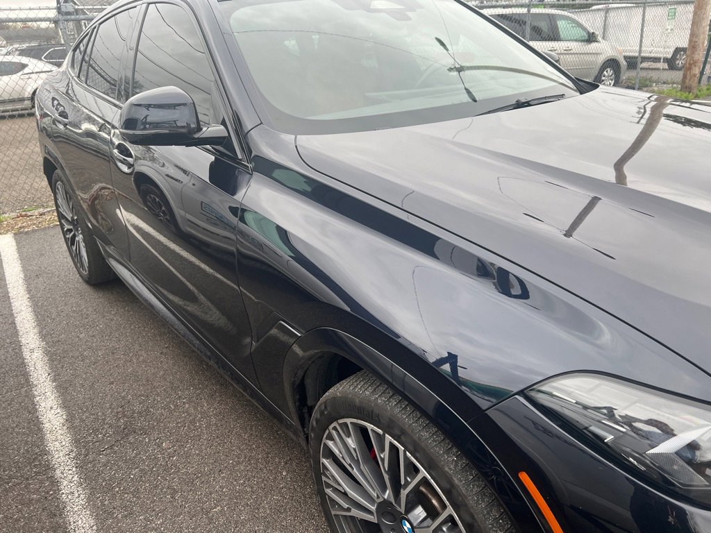 Used 2024 BMW X6 xDrive40i w/ Executive Package image 6