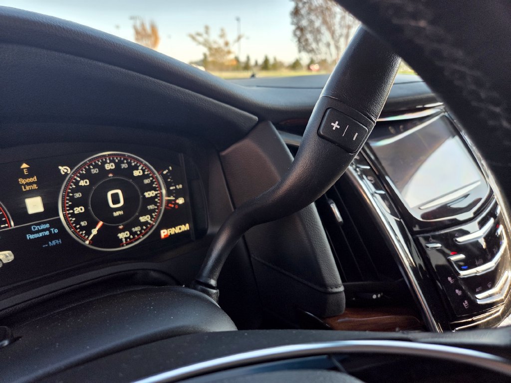 Used 2015 Cadillac Escalade ESV Luxury AWD/4WD image 15