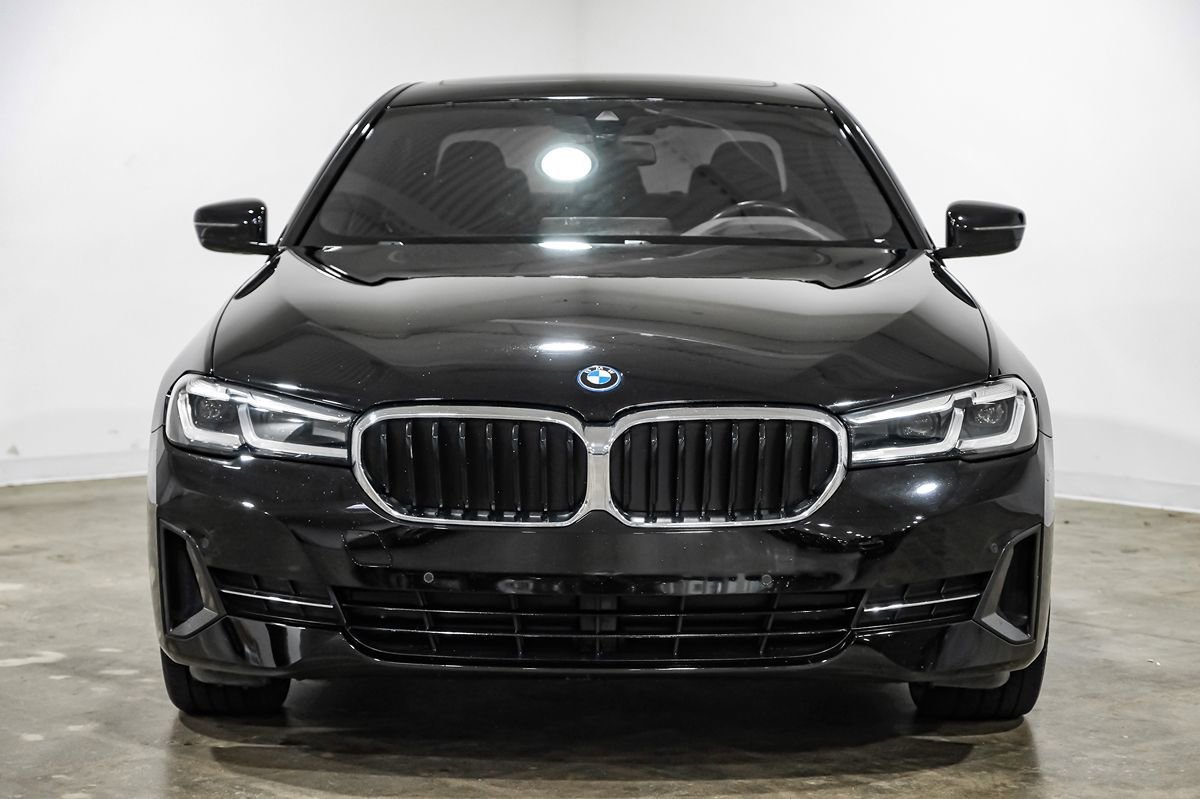 Used 2023 BMW 530e RWD image 8
