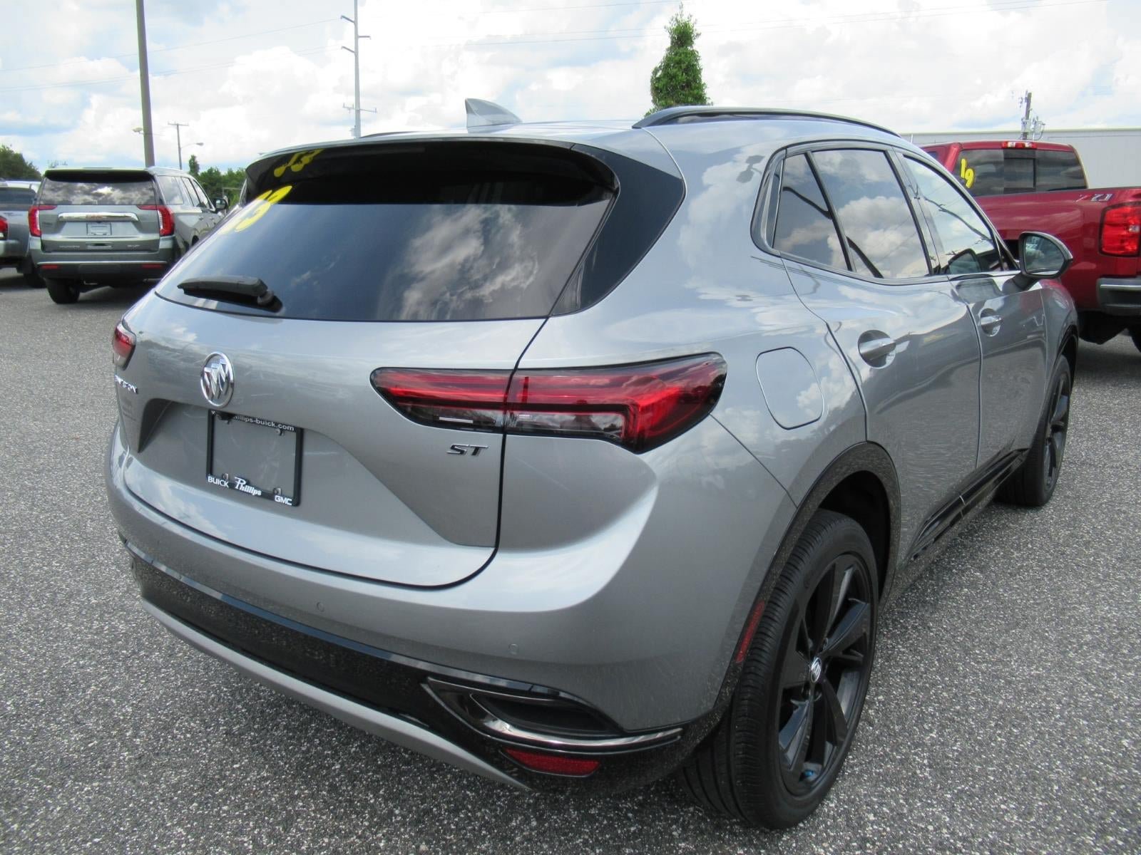 Used 2023 Buick Envision Essence w/ Sport Touring Package FWD image 7