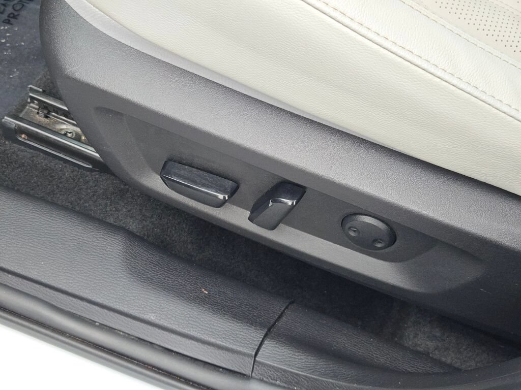 Used 2025 Mitsubishi Outlander SEL AWD/4WD image 27