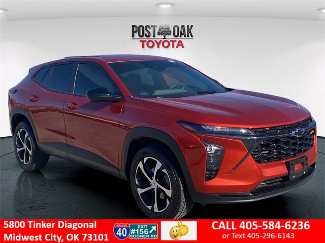 Used 2024 Chevrolet Trax RS w/ Driver Confidence Package image 1