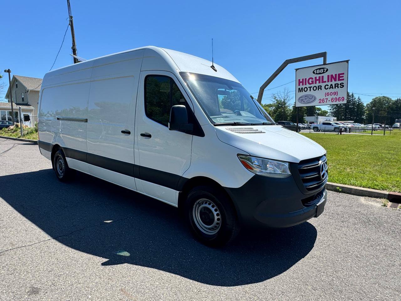Used 2021 Mercedes-Benz Sprinter 2500 image 3