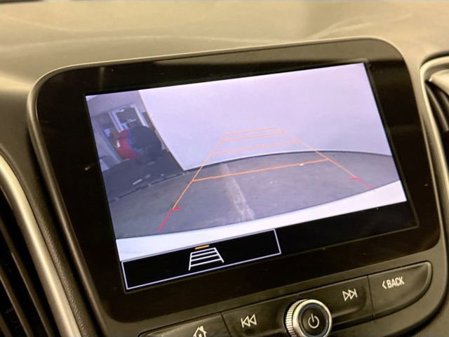 Used 2022 Chevrolet Malibu LS FWD image 4