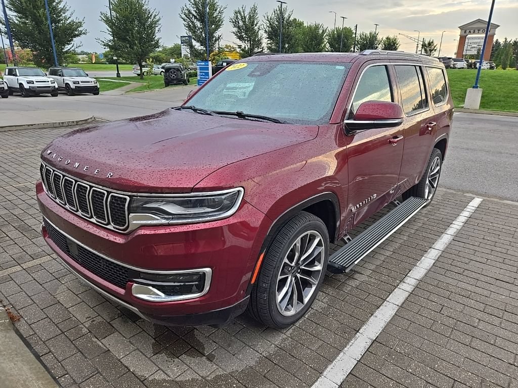Used 2022 Jeep Wagoneer Series III w/ Premium Group I AWD/4WD image 1